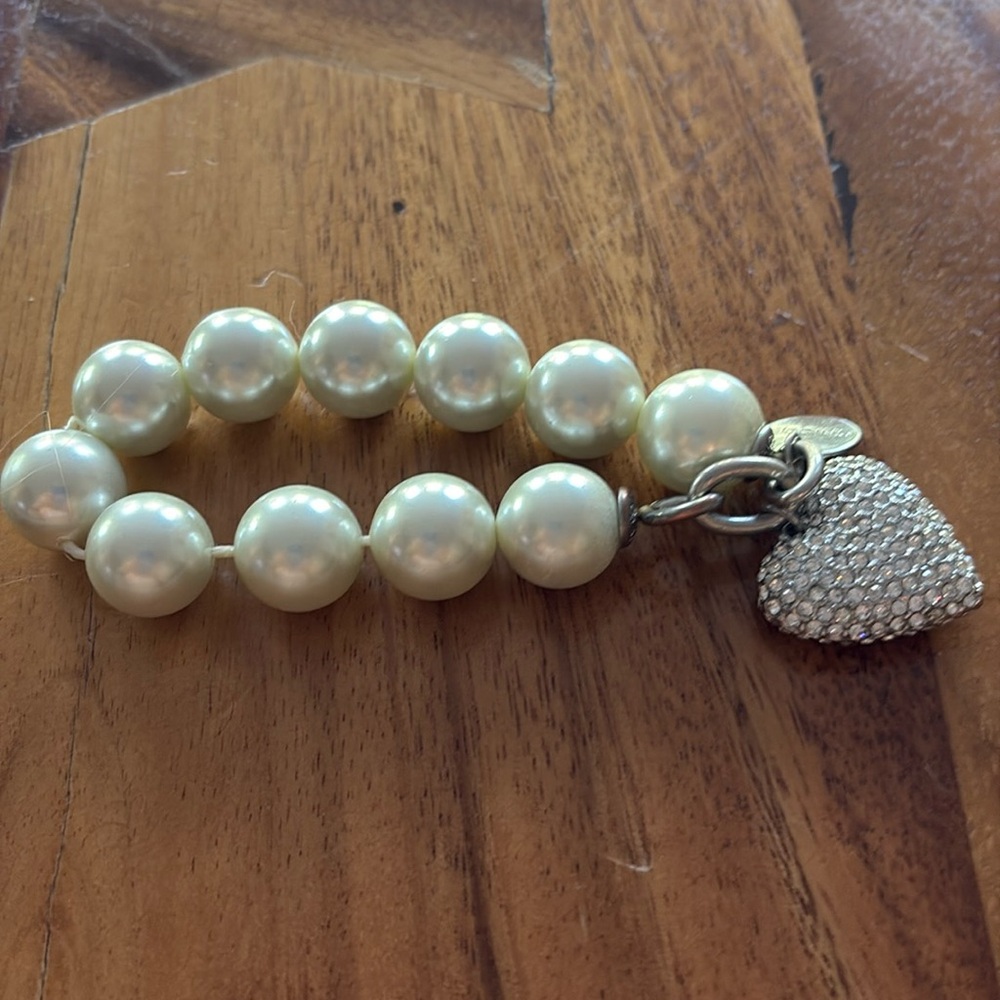 Chicos Pearl and rhinestone heart bracelet